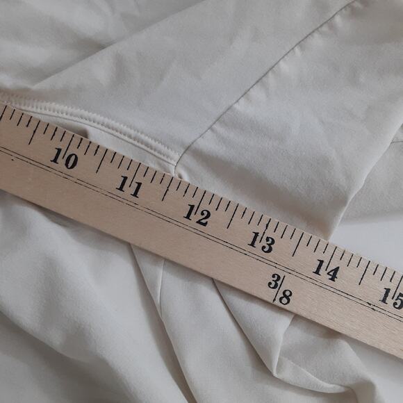 Lululemon Inner Glow High Rise Short 3” Cream Drawstring Womens 8 Athletic Dance - Picture 9 of 10